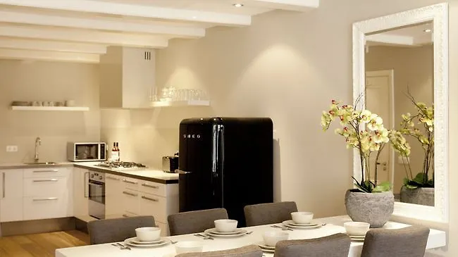 ホテル Short Stay Group Central Vip Apartments アムステルダム