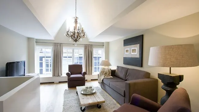 ホテル Short Stay Group Central Vip Apartments アムステルダム